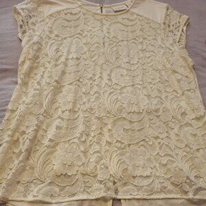 Woman's Lace Top